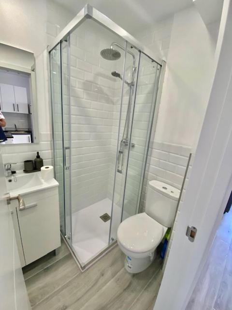 Estudio Nuevo Y Con Piscina Benalmádena Exteriör bild